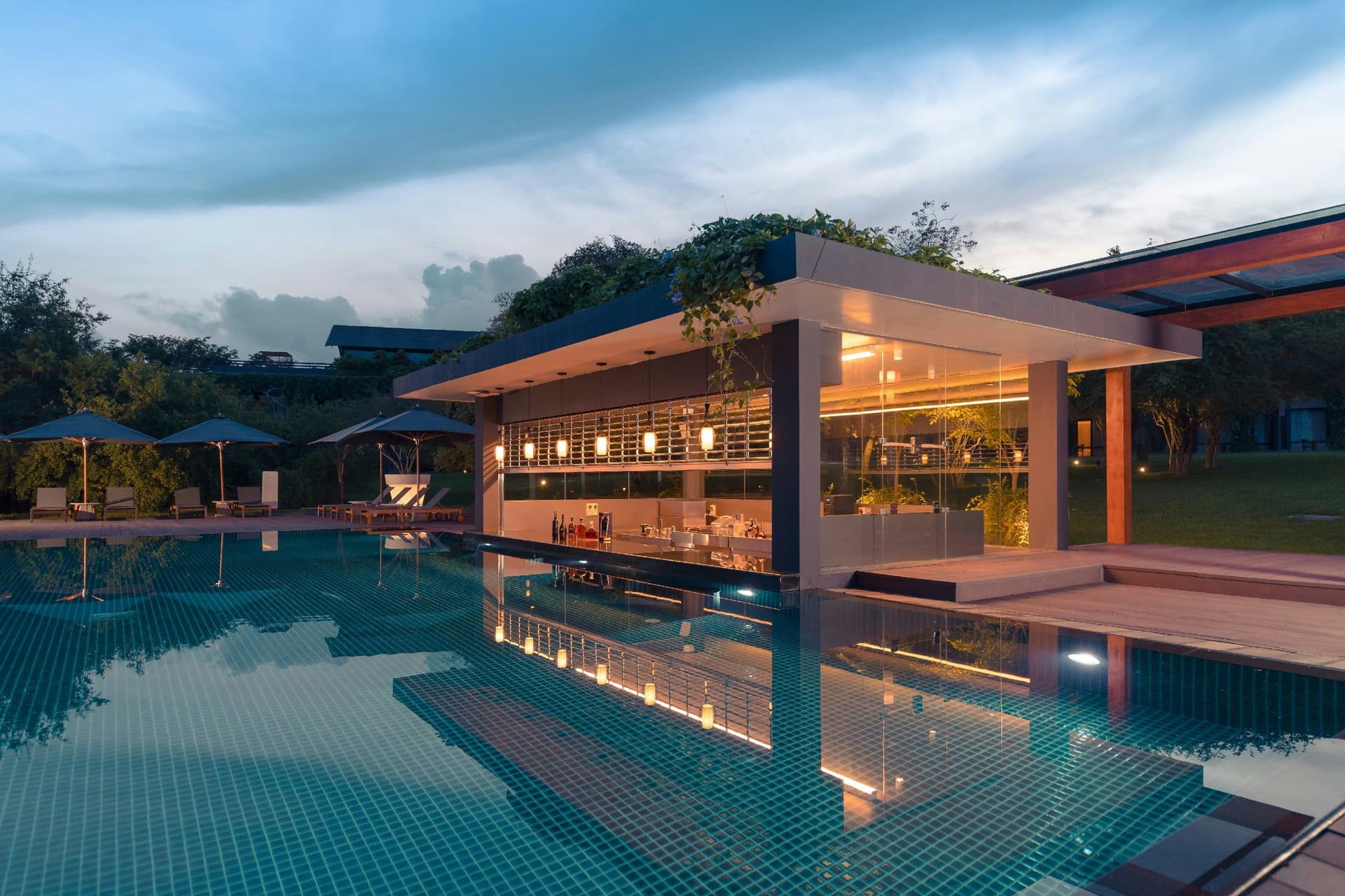 DoubleTree by Hilton Weerawila Rajawarna Resort main