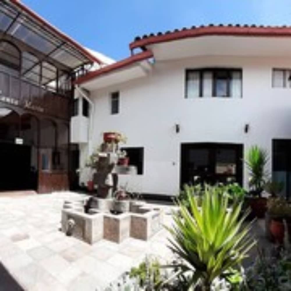 Hotel Santa Maria main