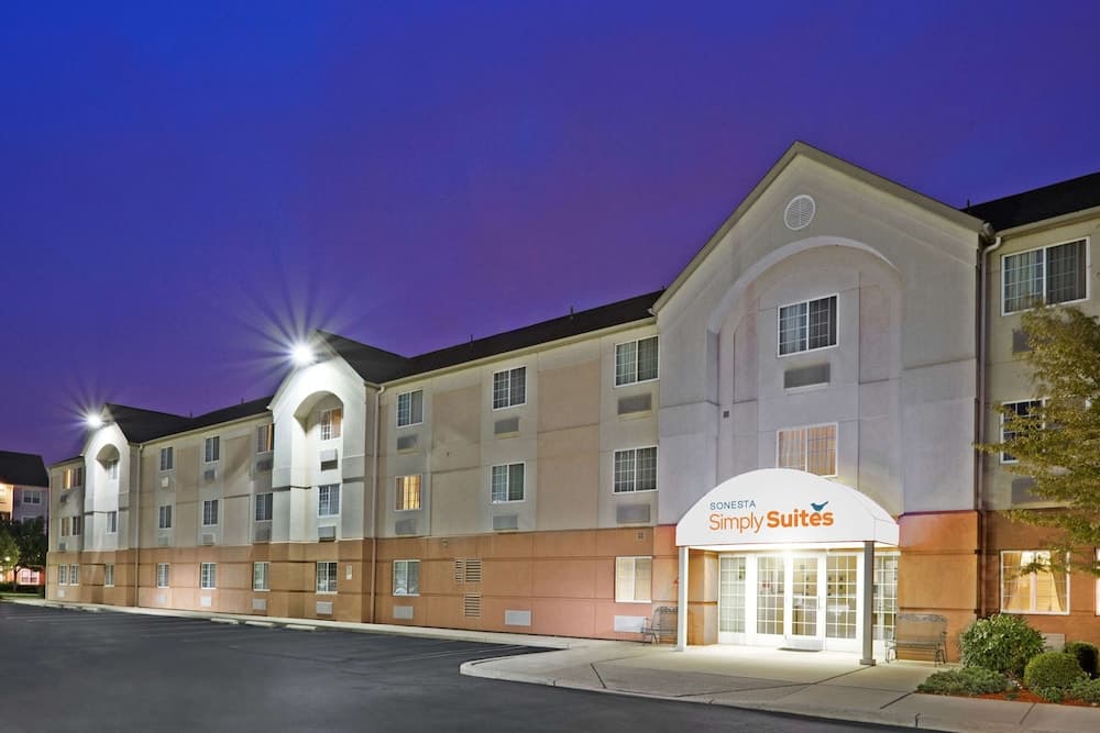 Sonesta Simply Suites Somerset main