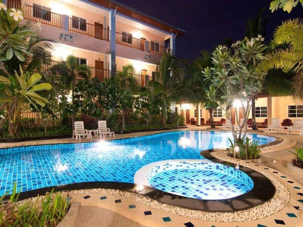 Ampan Resort main