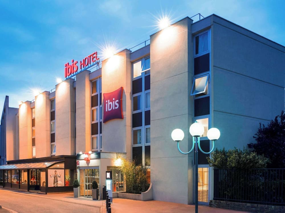 Hôtel Ibis Paris Gennevilliers main