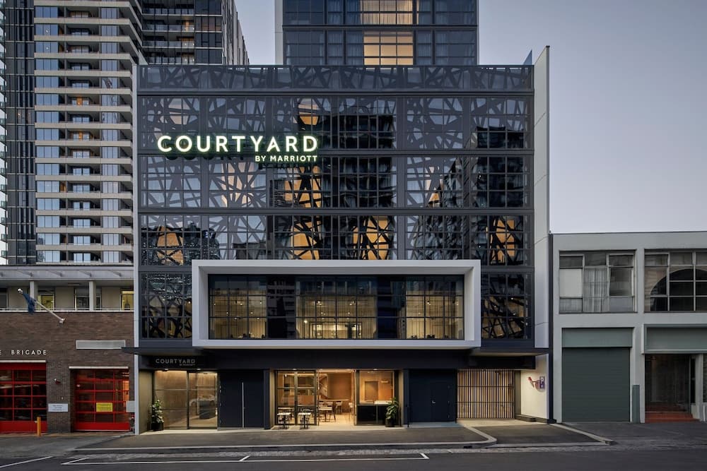 Courtyard by Marriott Melbourne Flagstaff Gardens main