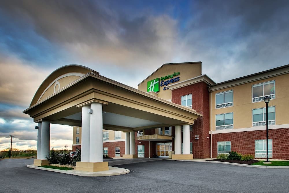 Holiday Inn Express And Suites Lancaster East Stra main