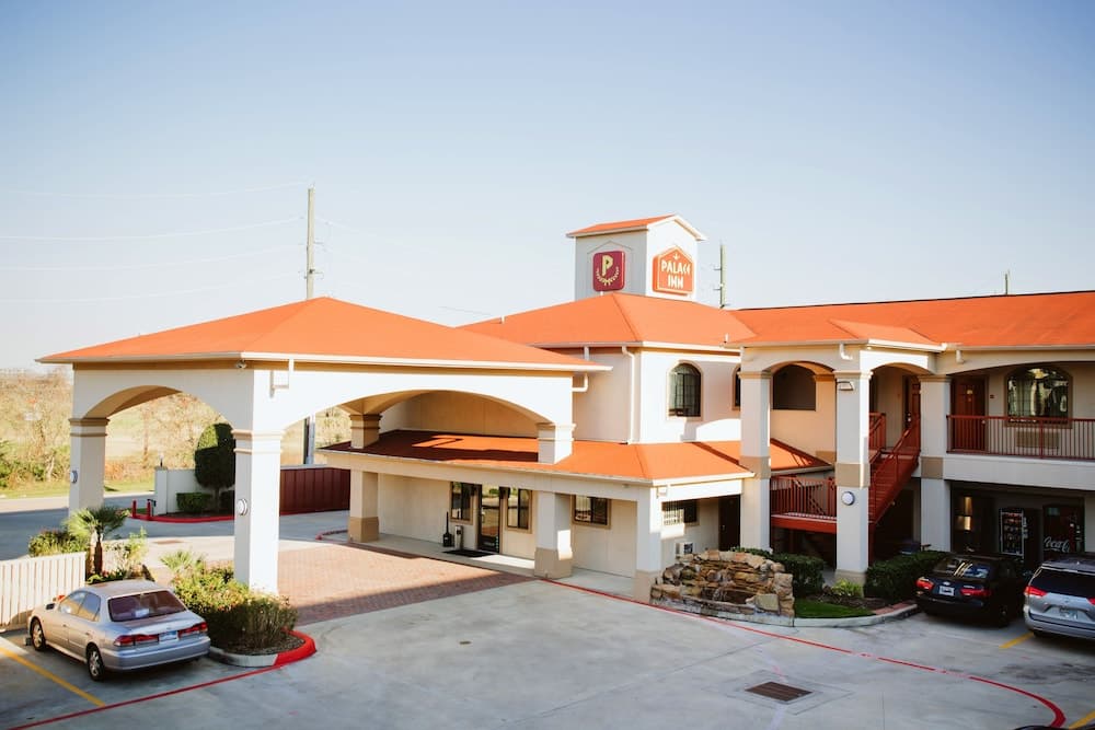 Palace Inn Copperfield main