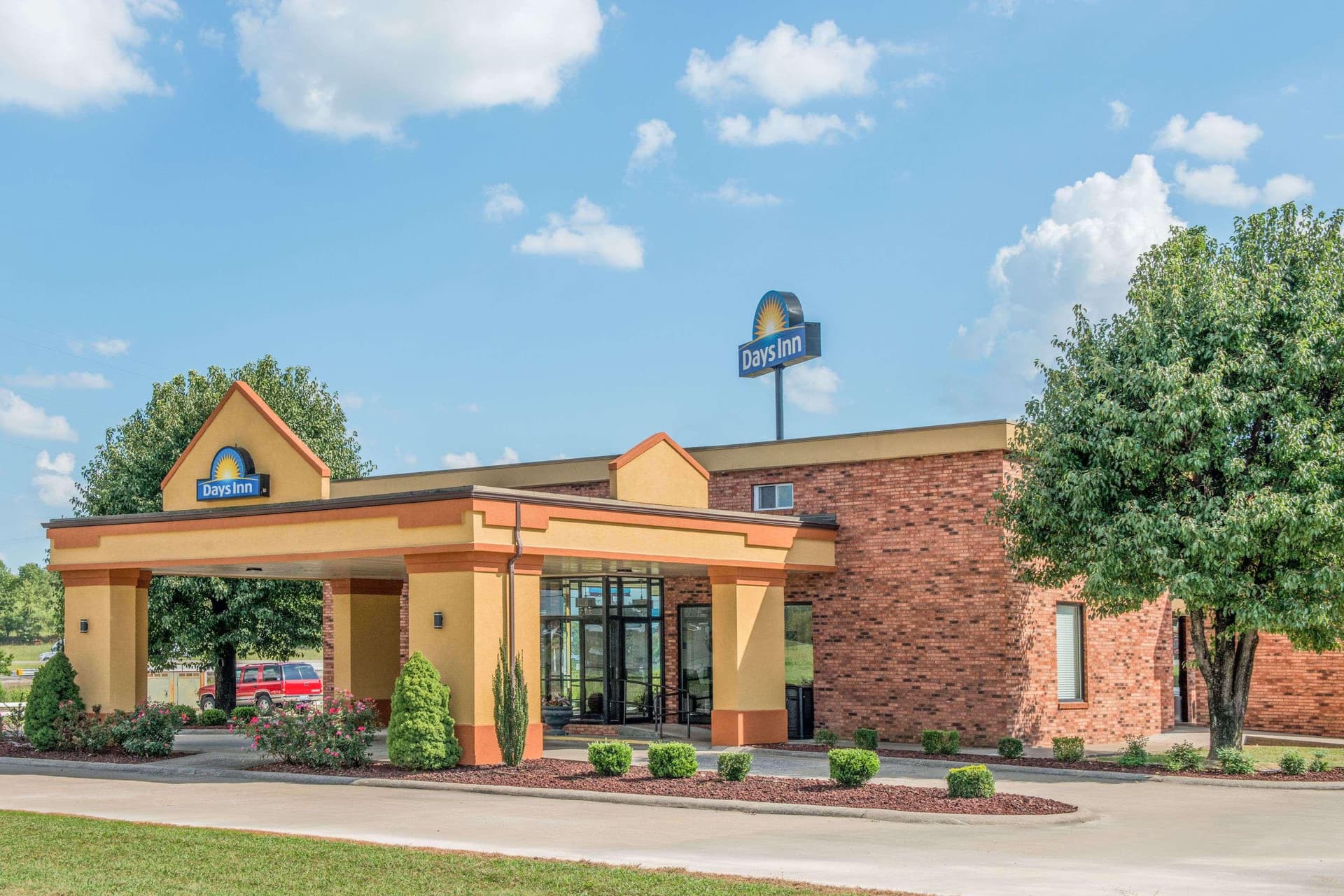 Days Inn By Wyndham Calvert City main
