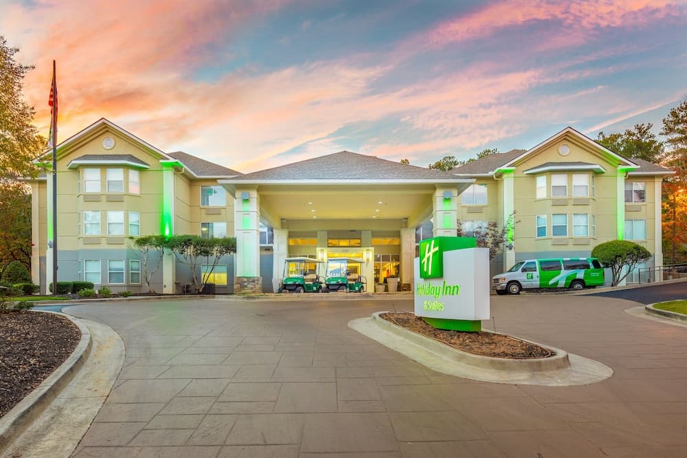 Holiday Inn Hotel And Suites Peachtree City main