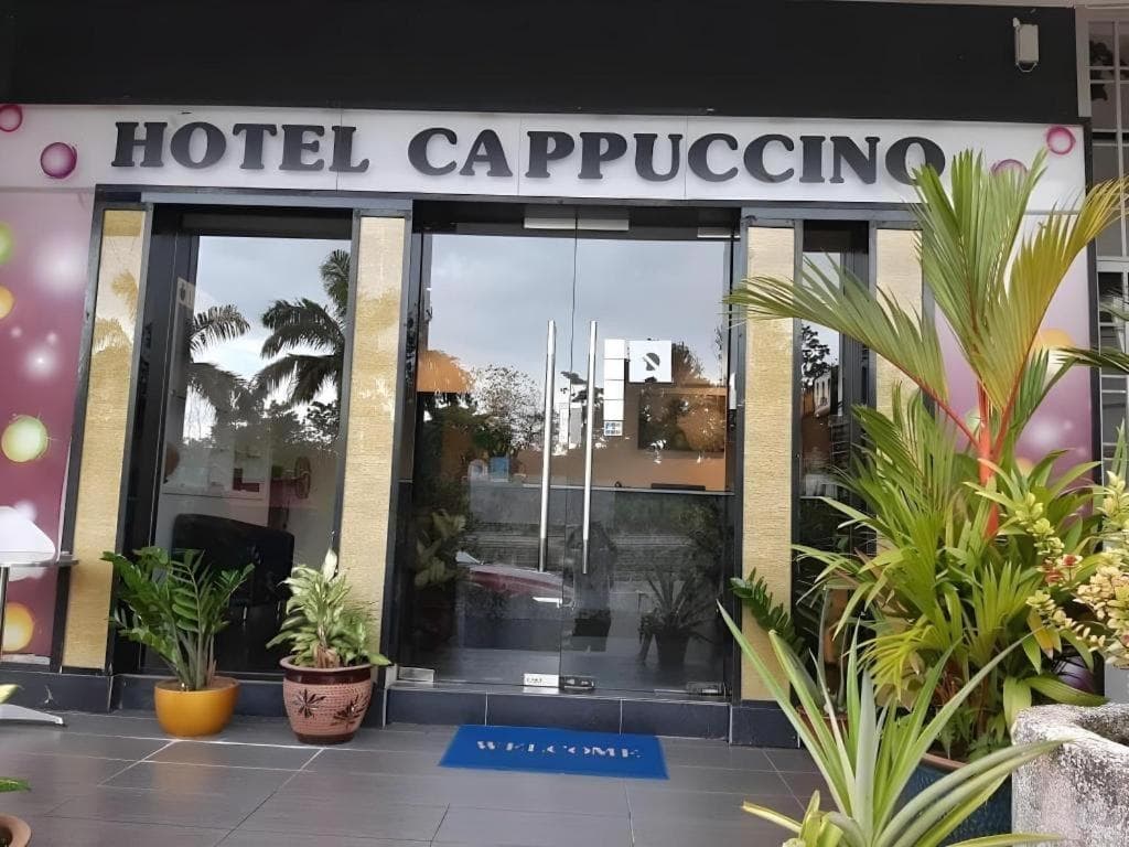 Cappuccino Hotel main
