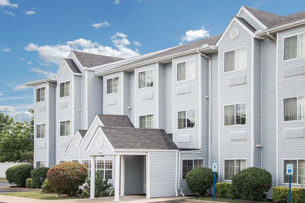 Microtel Inn & Suites by Wyndham Tulsa East main