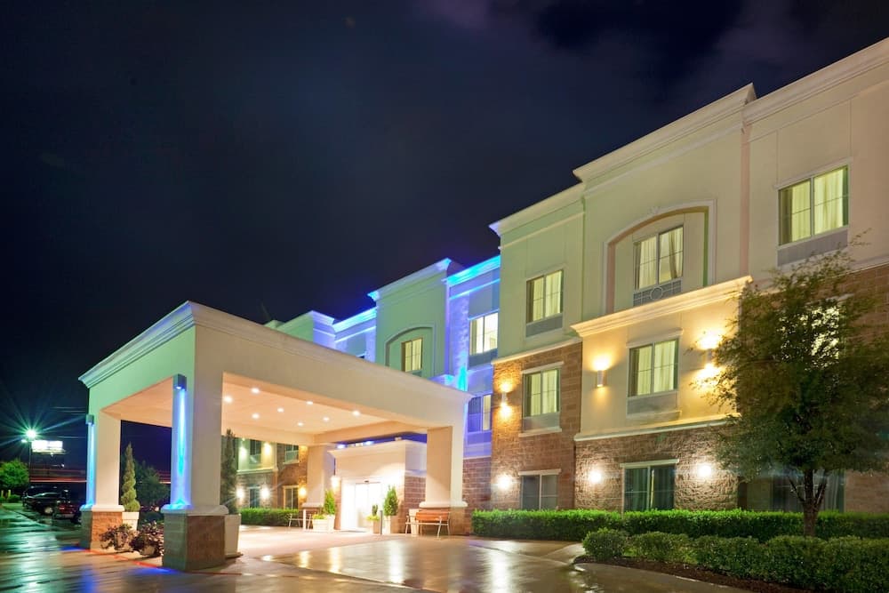 Holiday Inn Express And Suites Decatur main