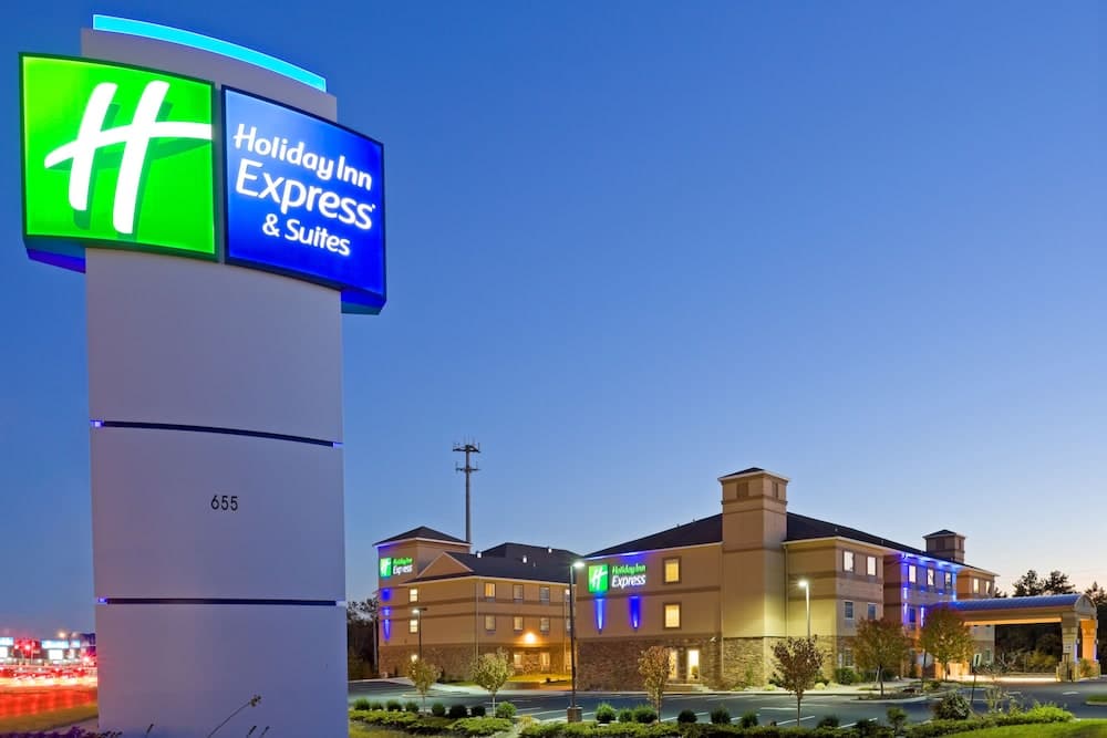 Holiday Inn Express & Suites Absecon-Atlantic City Area main