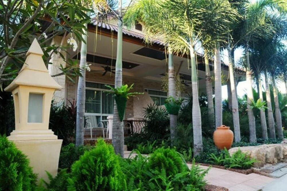 Villa Wanida Garden Resort main