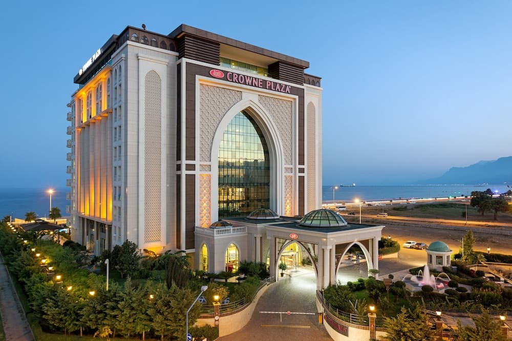 Crowne Plaza Antalya main