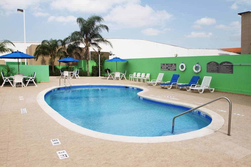 Holiday Inn Express Hotel & Suites Monterrey Aeropuerto main