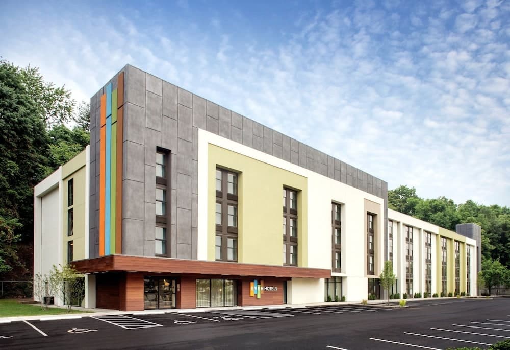 Even Hotel Norwalk main
