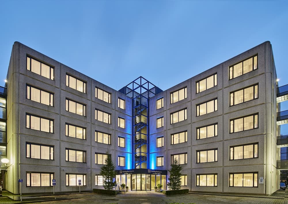 Holiday Inn Express Amsterdam - Schiphol main
