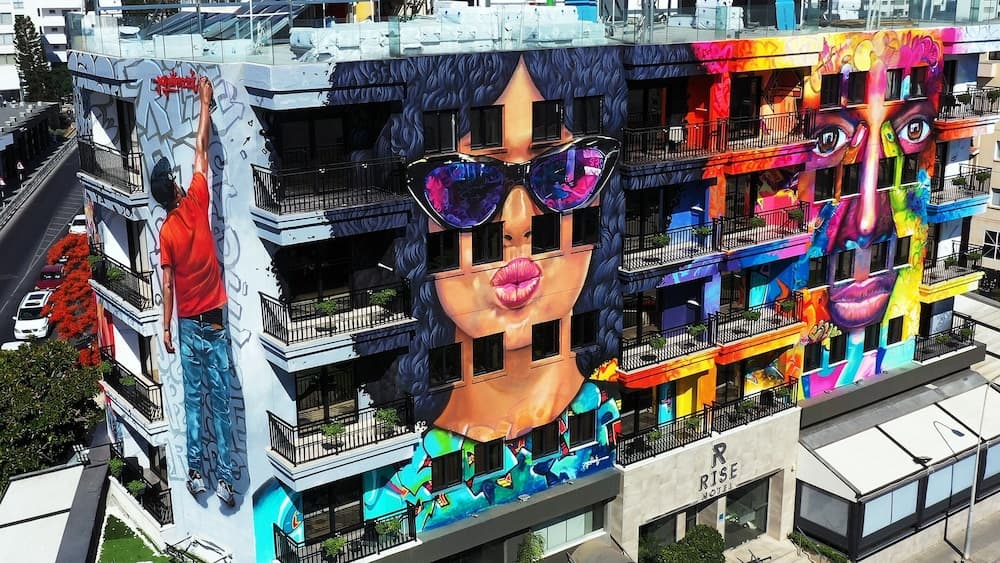 Rise Hotel main