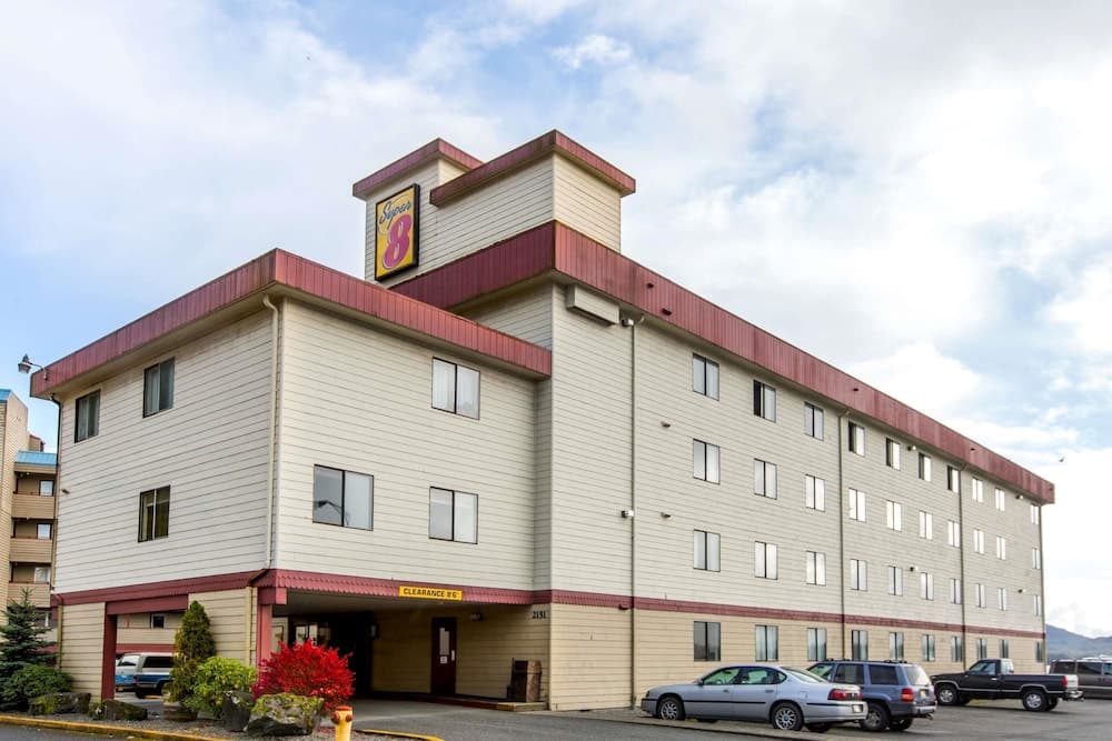 Super 8 by Wyndham Ketchikan main