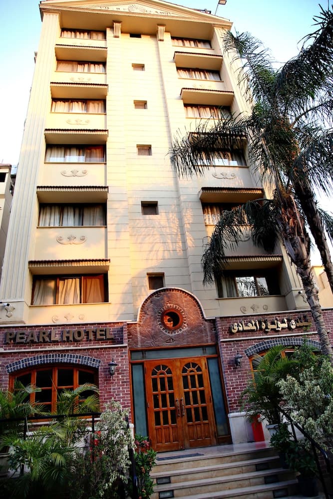 Pearl Hotel main