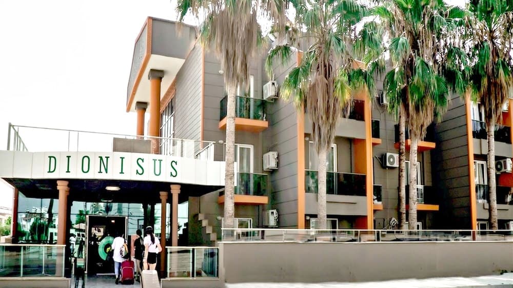 Dionisus Hotel main