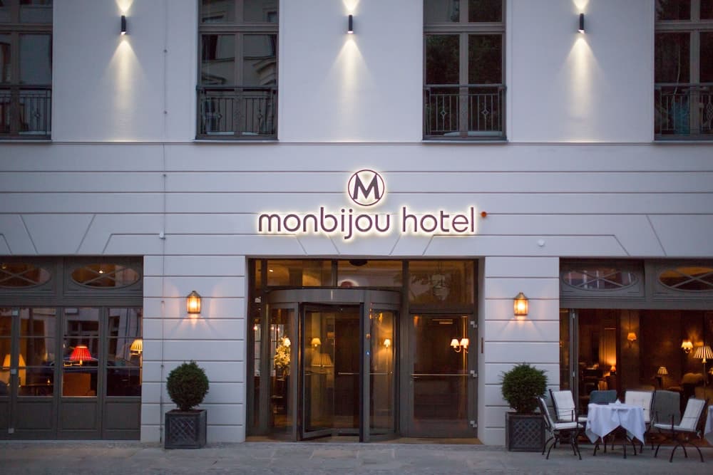 Monbijou main