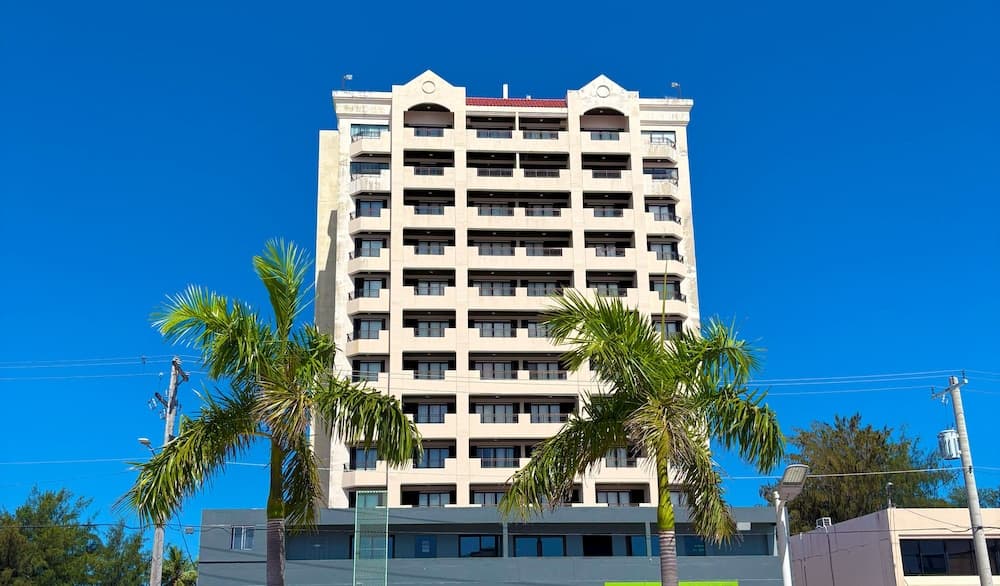 Aquarius Beach Tower main