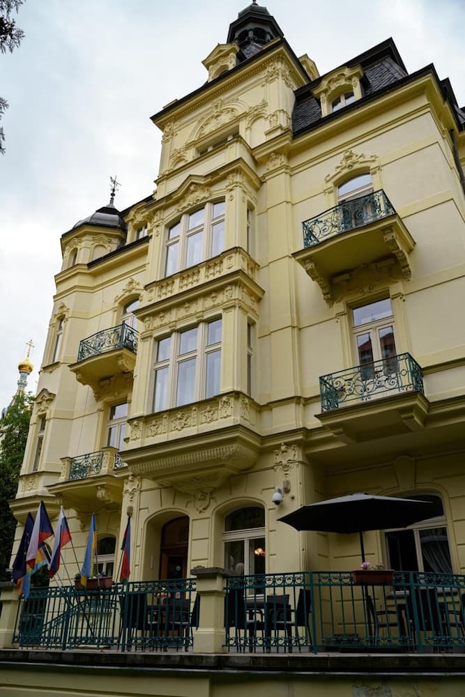 Hotel Mignon main