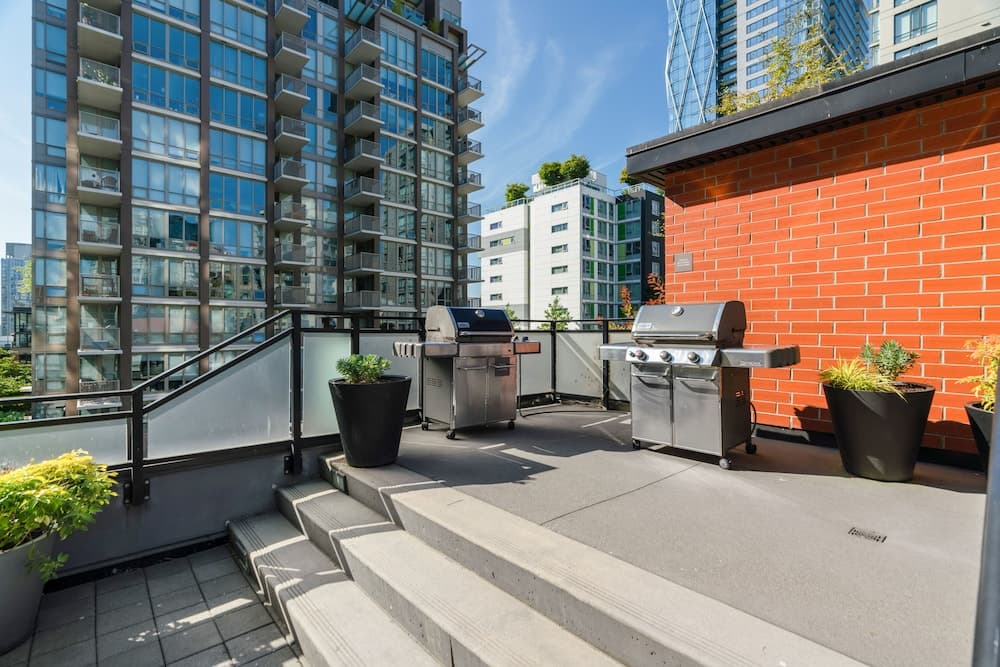 Level Yaletown - Seymour