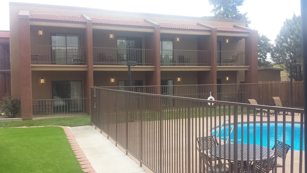 Best Western Discovery Inn main