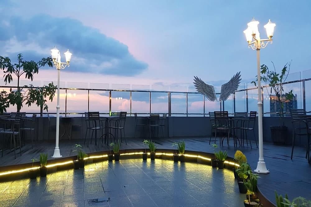 Aston Lampung City Hotel main