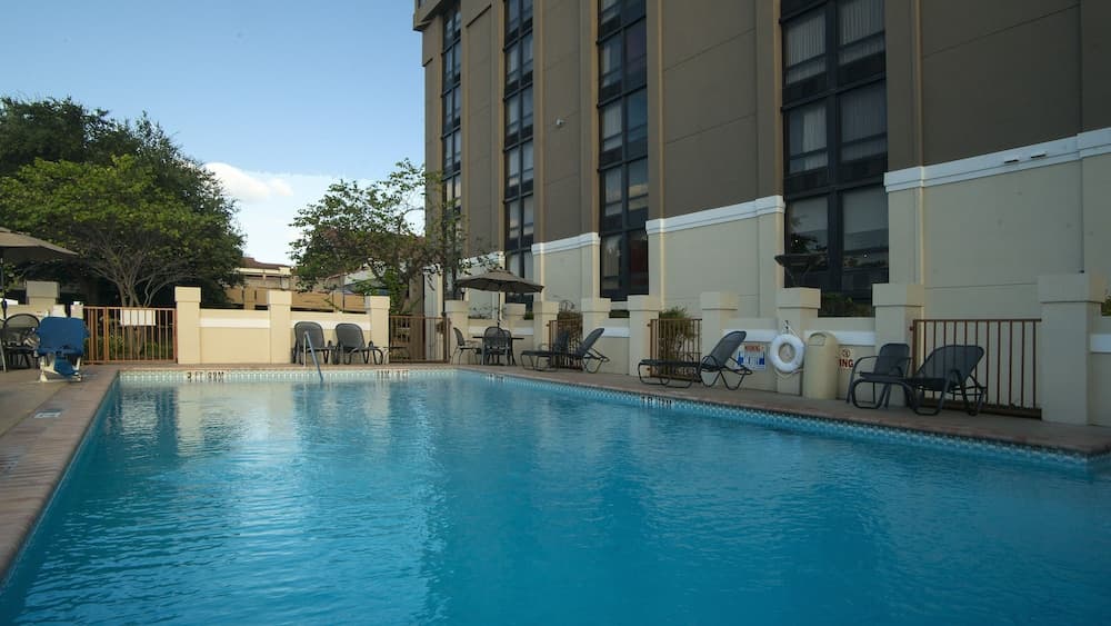 Holiday Inn Express San Antonio Airport main