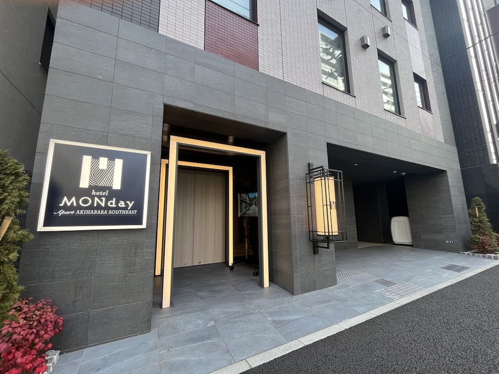 Monday Apart Akihabara Southeast main