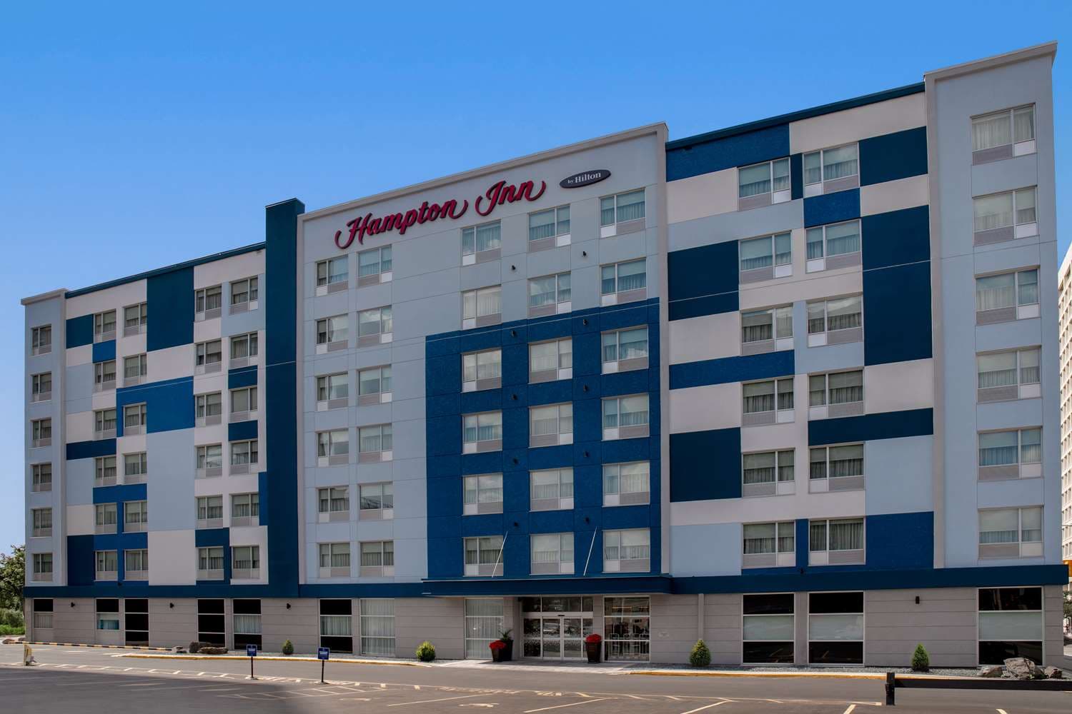 Hampton Inn by Hilton Winnipeg Downtown main