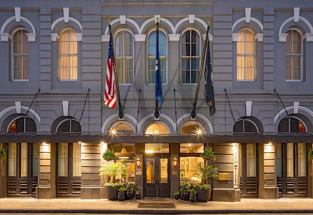 Pelham Hotel main