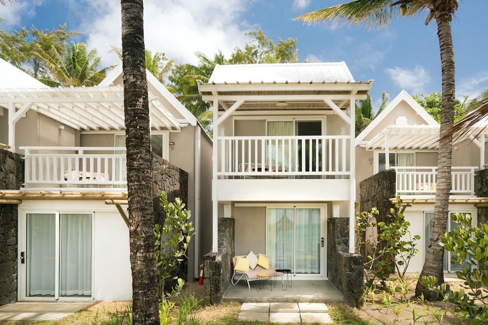 Tropical Attitude - Adults only main
