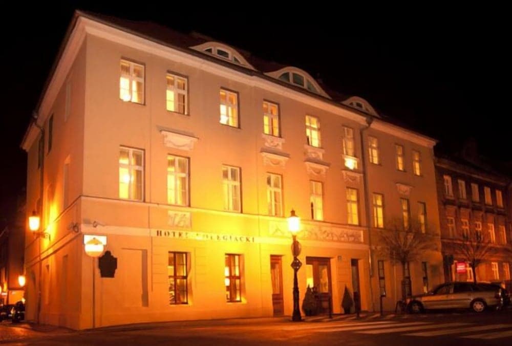 Kolegiacki Hotel main