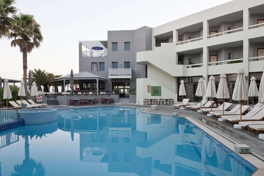 Pearl Seabreeze Suites main