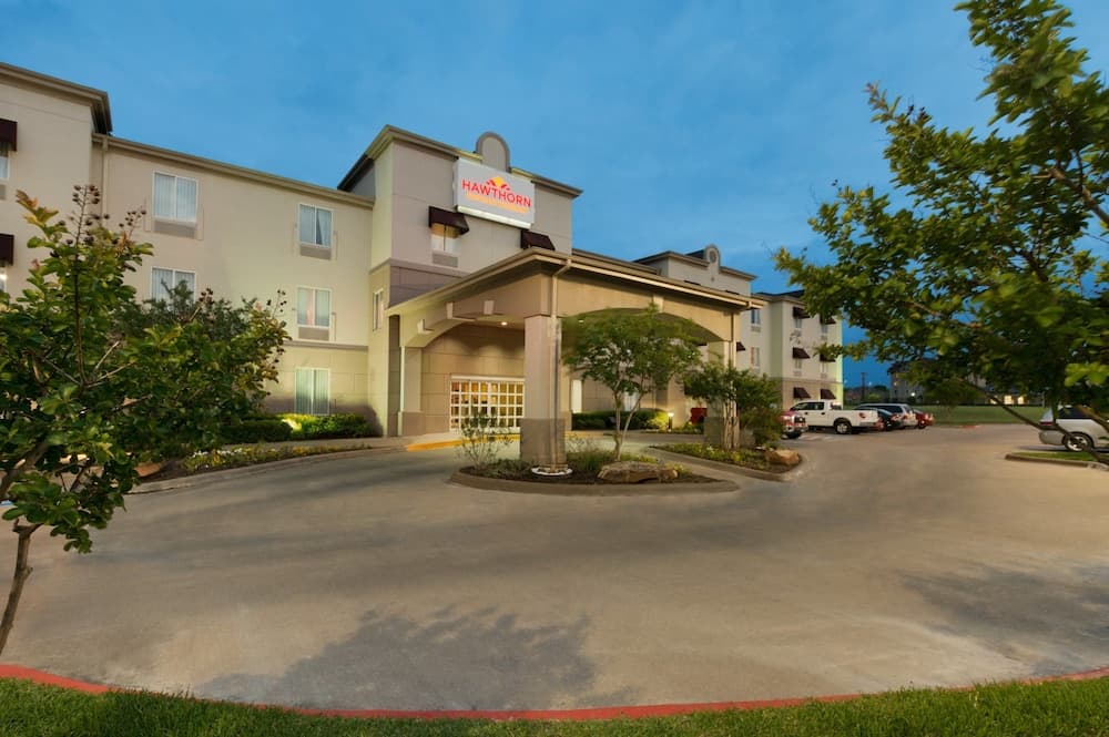 Hawthorn Suites By Wyndham College Station main
