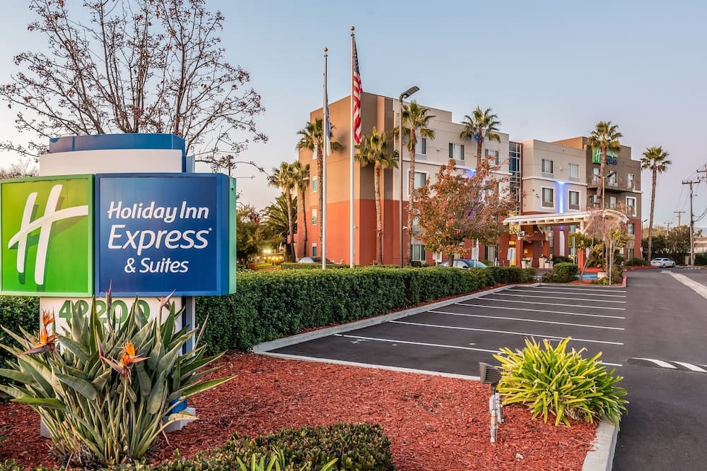 Holiday Inn Express & Suites Fremont - Milpitas Central main