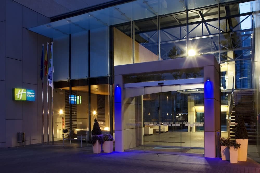 Holiday Inn Express Barcelona City 22@ main