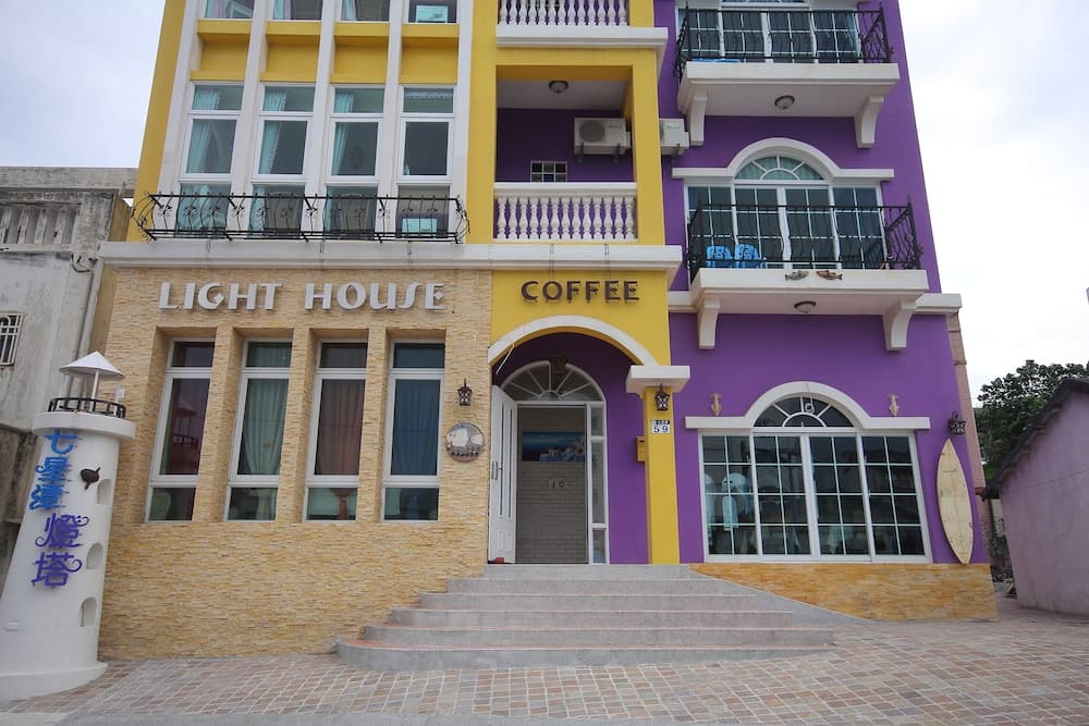 Lighthouse B B
