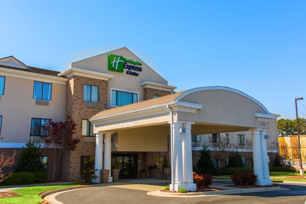 Holiday Inn Express And Suites Kinston main