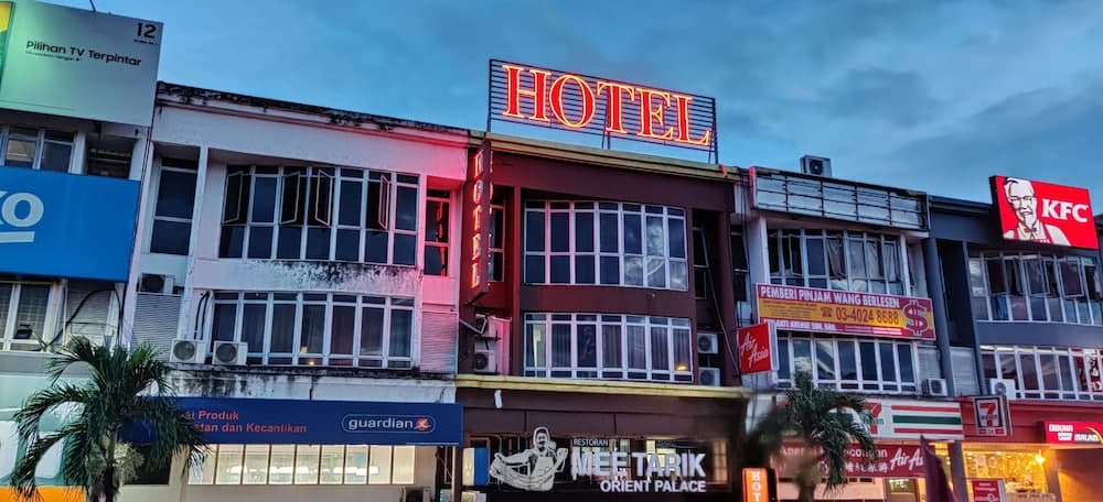 Fast Hotel Idaman main