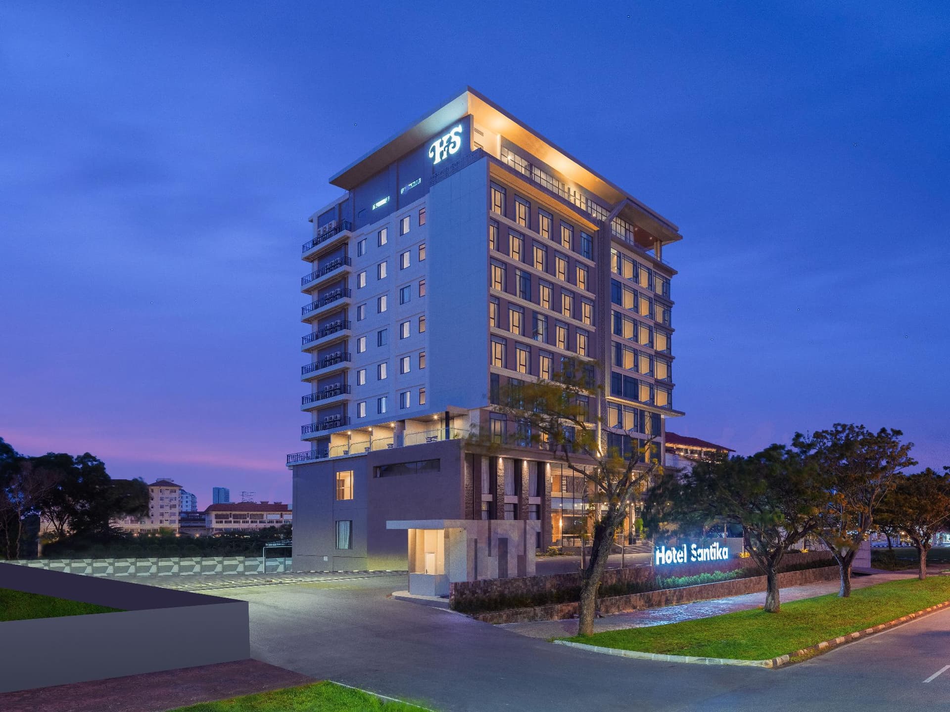 Hotel Santika Batam main