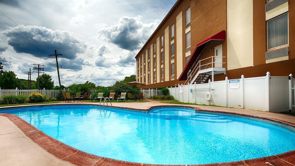 Best Western Fort Washington Inn main
