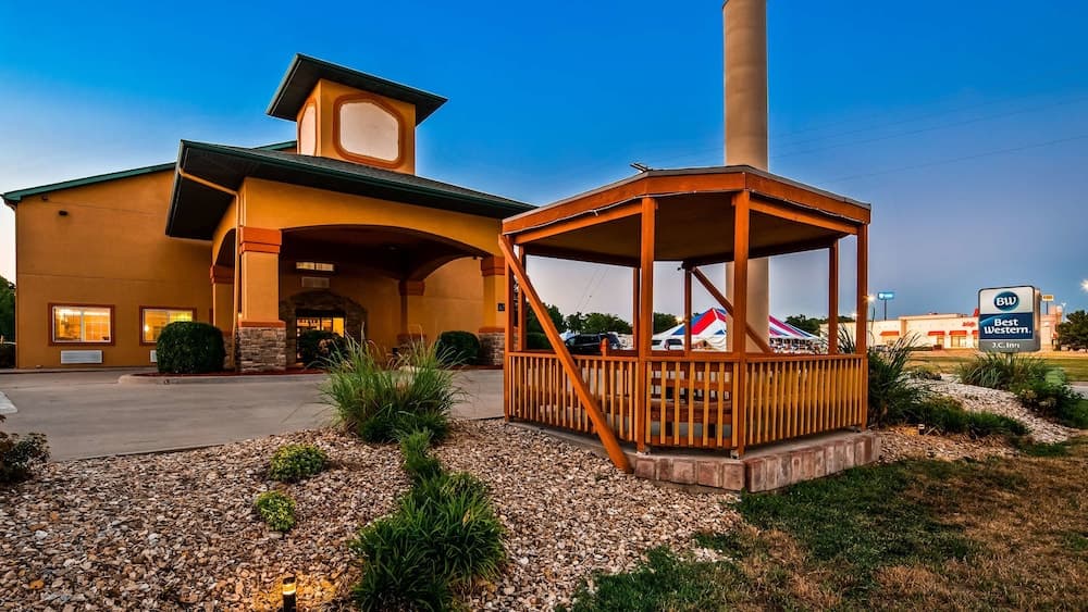 Best Western J. C. Inn main
