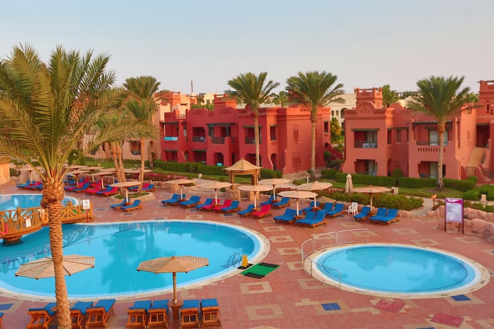 Charmillion Sea Life Resort main