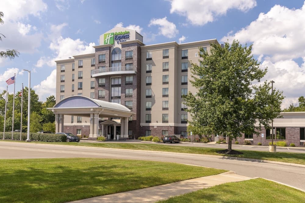 Holiday Inn Express And Suites Columbus Polaris Pa main