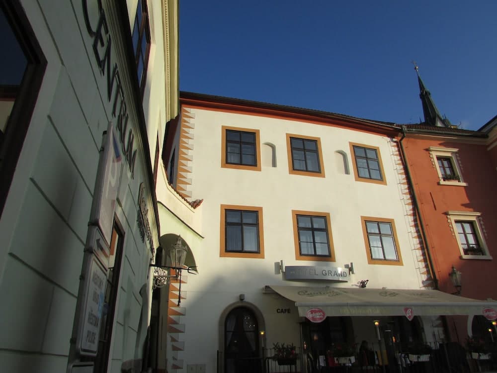 Hotel Grand main