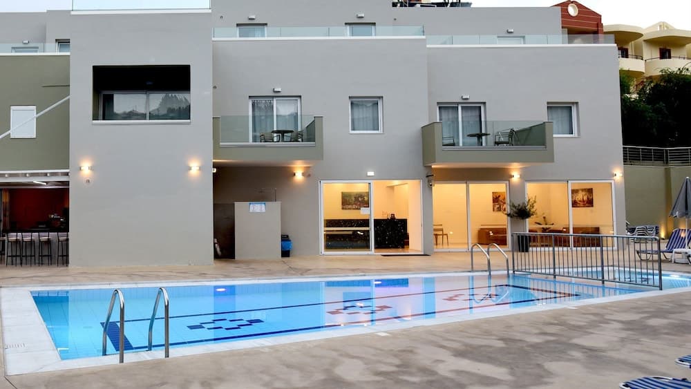 Blue Horizon Apartments main