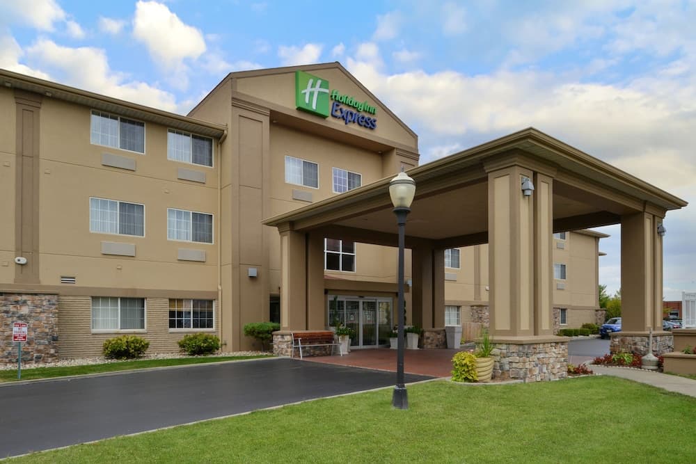 Holiday Inn Express And Suites St. Joseph main